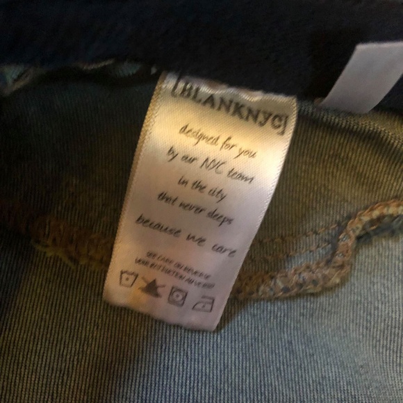 BlankNYC Pull On Flared Leg Jeans Size 24 x 34 - Picture 5 of 7